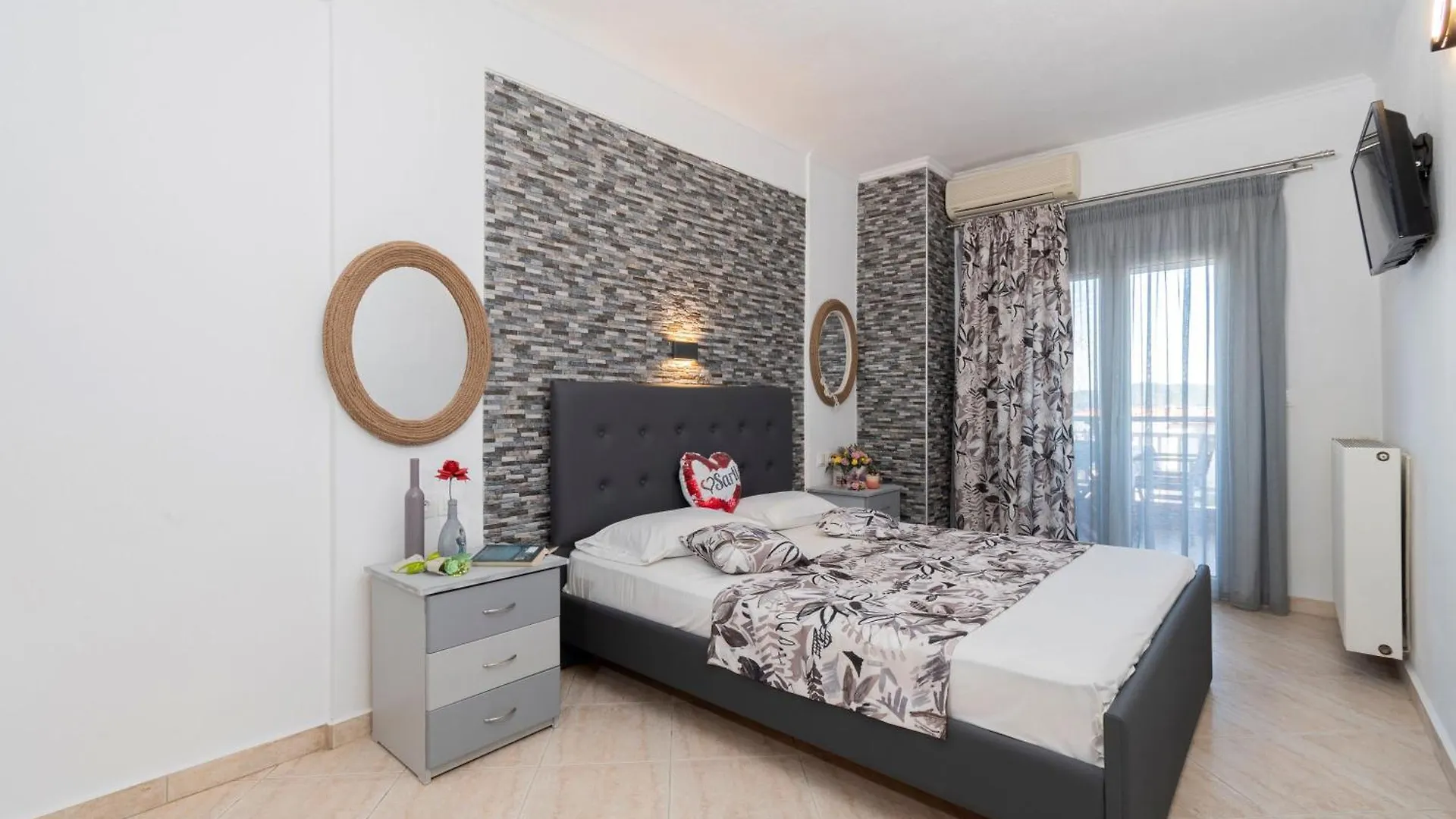 House Niki Apartman Szárti 0*,